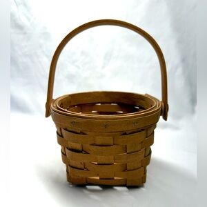 Longaberger 1992 Small Fruit Basket